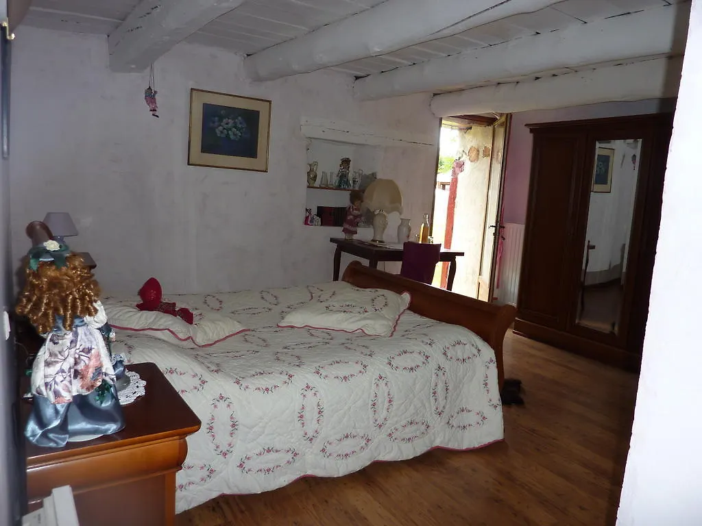 Holiday home Le Moulin Picard Bed & Breakfast Allegre