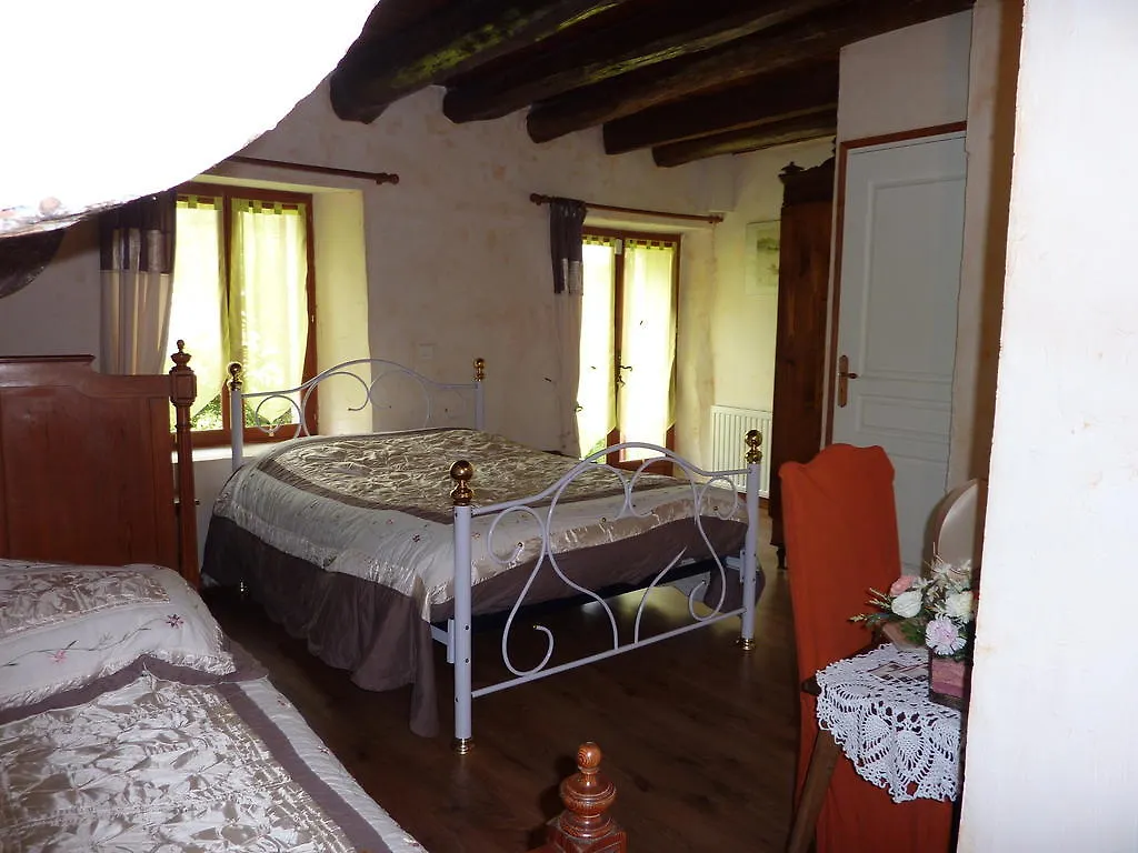 Le Moulin Picard Bed & Breakfast Allegre 0*,  France